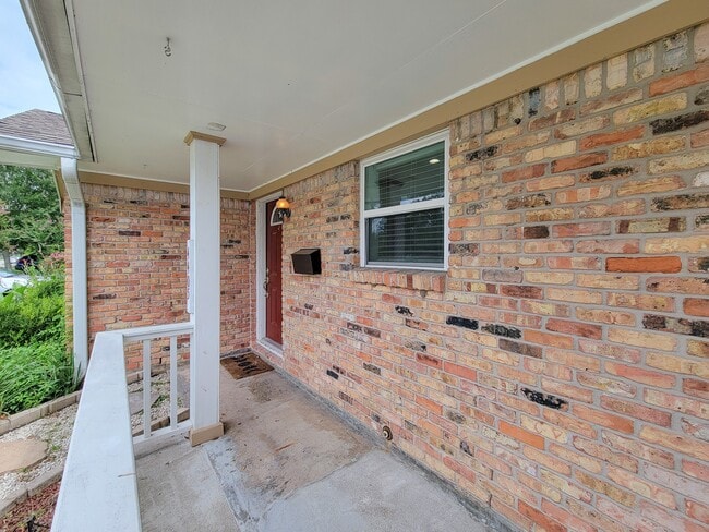 Building Photo - 4405 W 43rd St