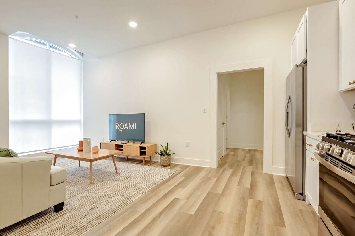 Foto principal - 1050 Annunciation St