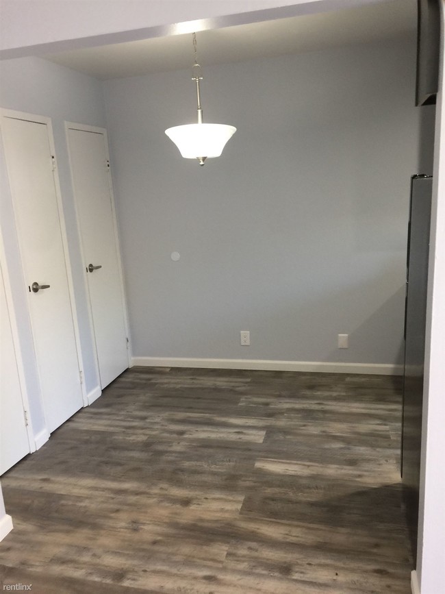 Building Photo - 1 br, 1 bath  - 3765 Miramar Way #4