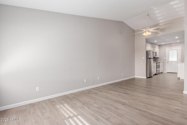 Foto del edificio - 4530 E Camino Cir