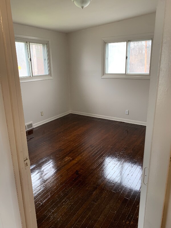Foto del edificio - 5058 Bear Rd