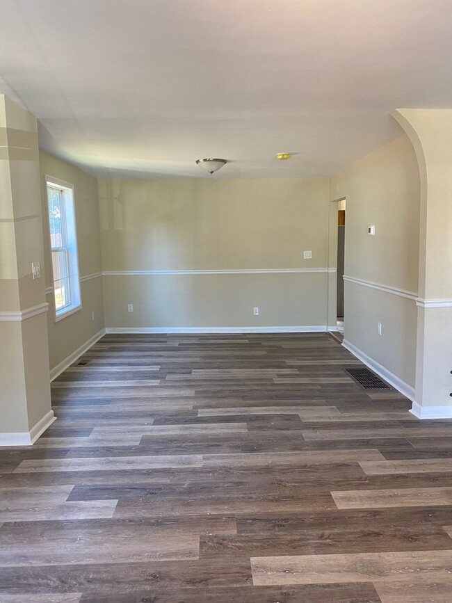 Foto del edificio - *Knoxville 37917 - 2 bedroom, 1 bath 2-sto...