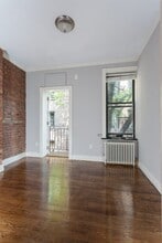 Building Photo - 52 Barrow St