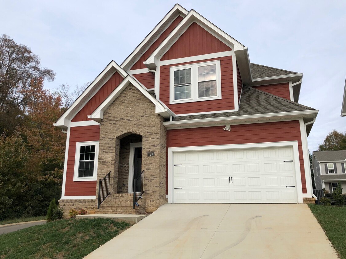 Primary Photo - 177 Ridge Pointe Dr