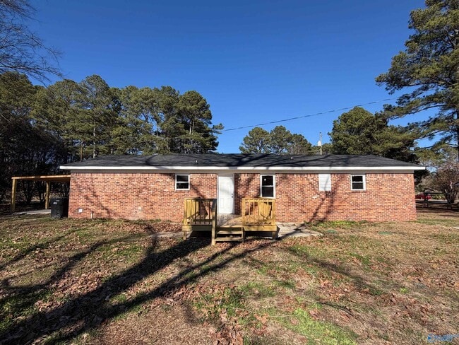 Building Photo - 117 Lucille Dr SW