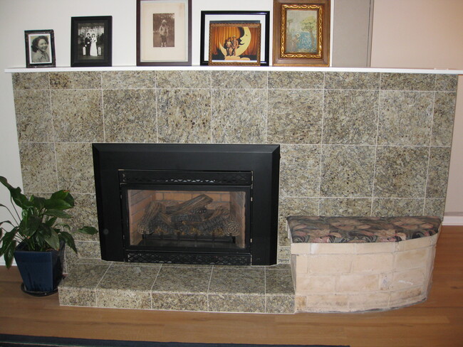 Building Photo - 1017 NE 158th St