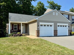 Building Photo - 28 Woodridge Dr