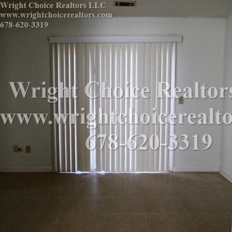 Building Photo - 812 Greenhedge Dr