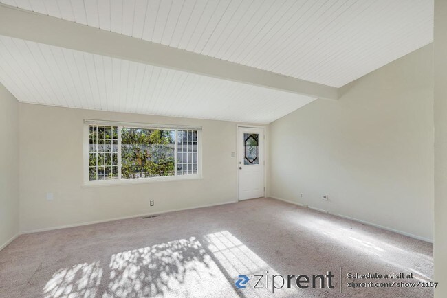 Building Photo - 2273 Gehringer Dr