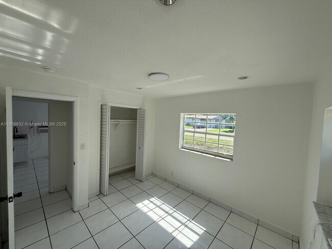 Foto del edificio - 6931 SW 24th Ct