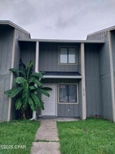 Building Photo - 2918 Ormond Ave