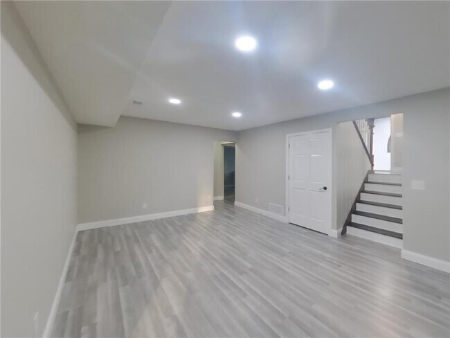 Building Photo - 12911 Overlook Rd