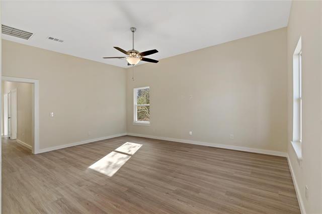 Foto del edificio - 1350 Fitzhugh Ave