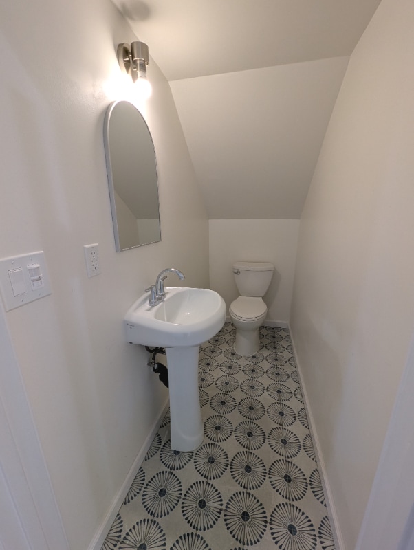 Building Photo - 438 48th St