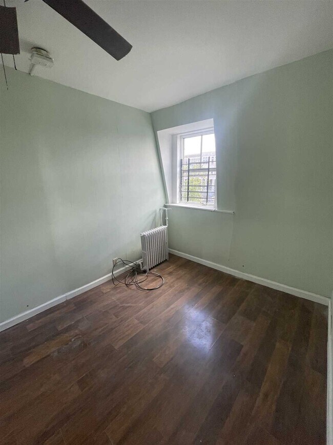 Foto del edificio - 32 N Hamilton St