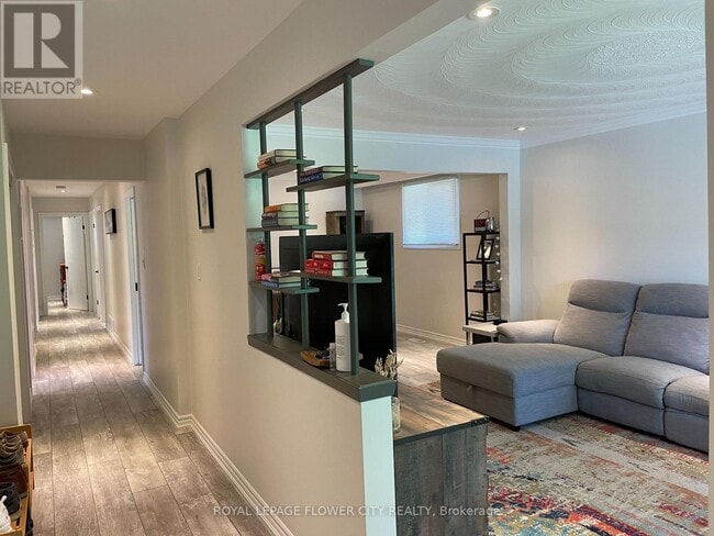 Building Photo - 62 Edmonton Rd