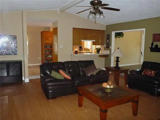 Foto del edificio - 2717 Jewell Dr