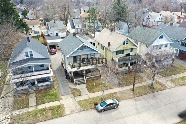 Building Photo - 11301 Florian Ave