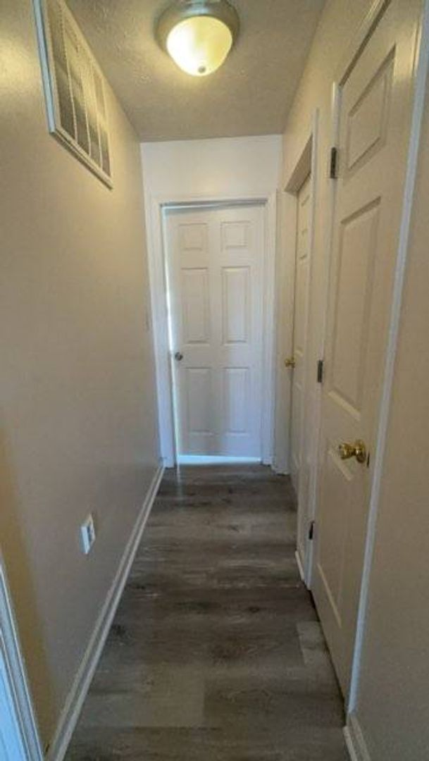 Foto del edificio - Spacious 2 Bed 2 Bath Duplex