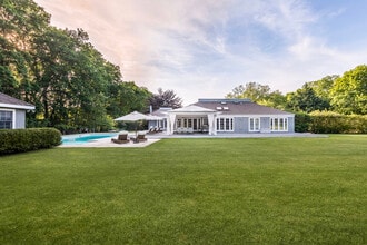 Building Photo - 5 Ranch Ct