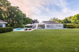 Building Photo - 5 Ranch Ct