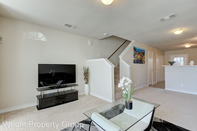 Building Photo - 2 br, 2.5 bath House - 319 Autumn Pass