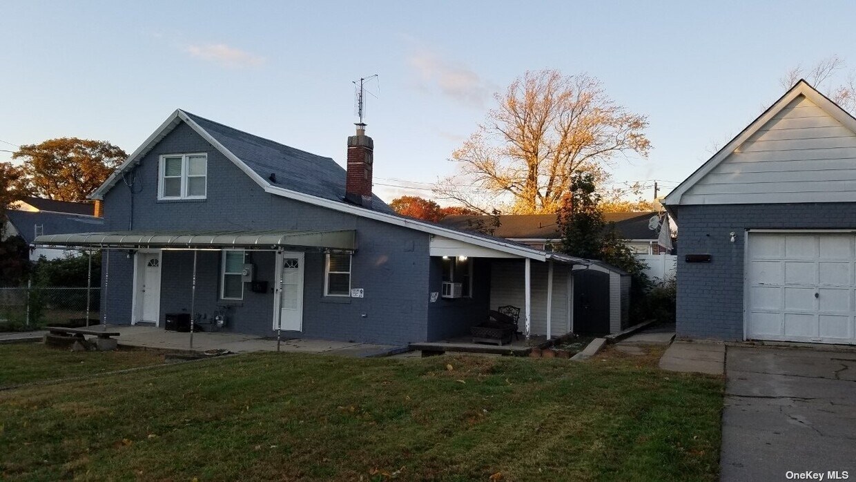 151 Belmont Ave, Elmont, NY 11003 House Rental in Elmont, NY