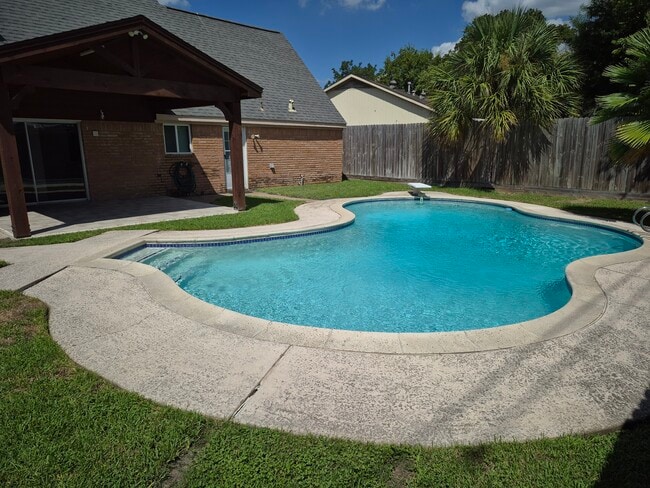 Building Photo - 3307 Rockyridge Dr