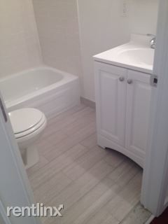 Building Photo - 2 br, 1.5 bath Apartment - 326 Hermit St