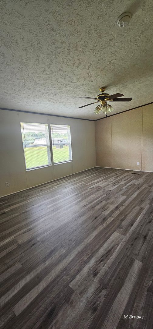 Building Photo - home in Brooks County