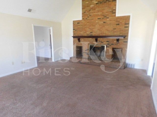 Foto del edificio - 6331 Scarletcrest Ln