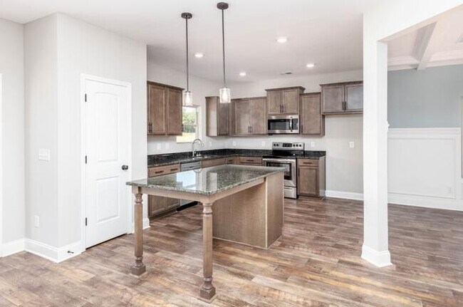 Building Photo - 2223 Viking Ct
