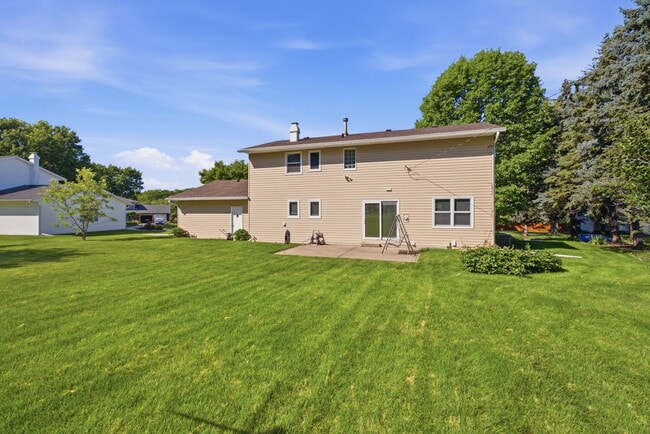 Building Photo - 4813 Surrey Ct