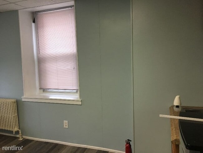 Building Photo - Studio, 1 bath Apartment - 4012 Penn Avenue