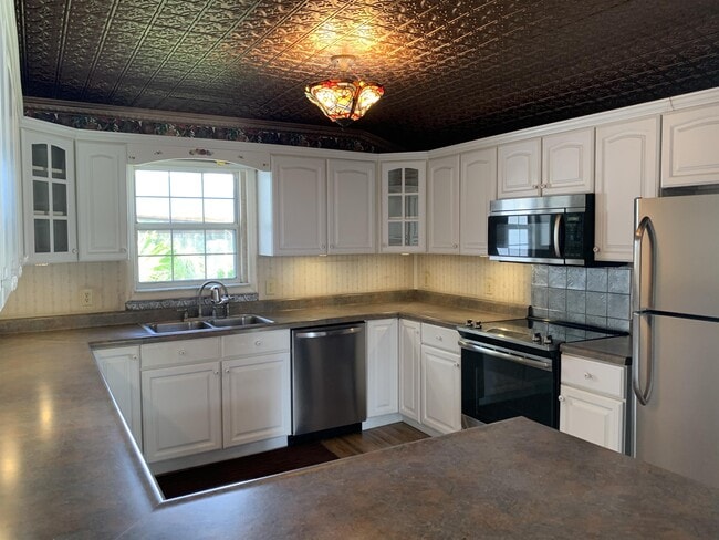 Building Photo - 6064 Ard Dr