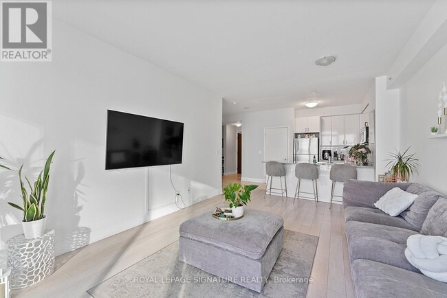 Building Photo - 2900 Hwy 7