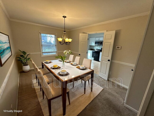 Building Photo - 9133 Dominion Cir