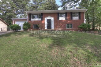 Building Photo - 1387 Willow Dr