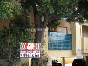 Foto principal - 5763 Riley St