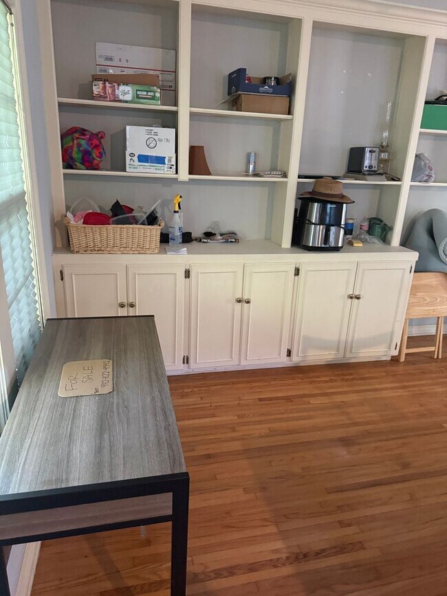 Building Photo - Better Photos Coming Soon! Charming Midtown Retreat with Office/Extra Bedroom, Hardwood Floors an...