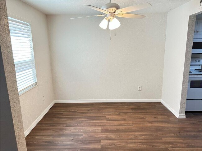Building Photo - 139 Hunter Lake Dr