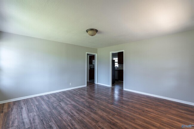 Building Photo - 712 Marion Dr