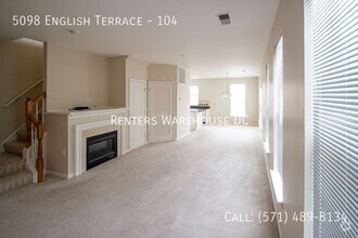 Building Photo - 5098 English Terrace