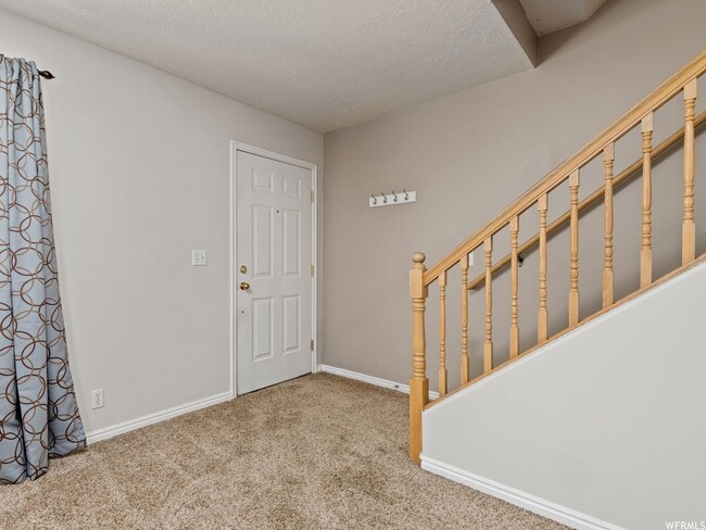 Building Photo - Cute 3 Bed 1.5 Bath in Provo!!