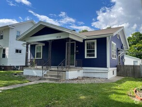 Building Photo - 1818 3rd St
