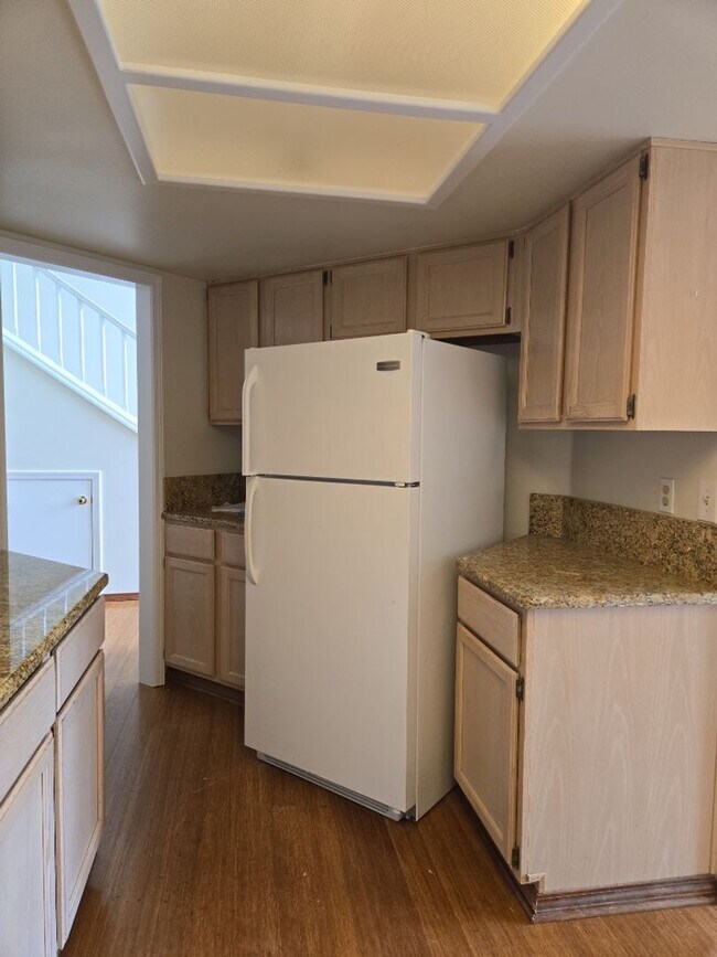 Foto del edificio - Charming 3-Bedroom, 2-Bath Townhouse for Rent in Ashland!