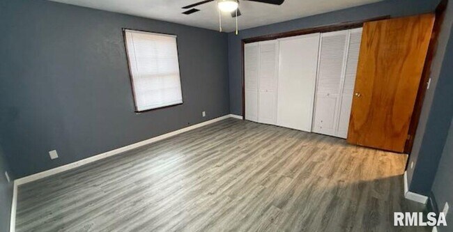 Foto del edificio - 7307 N Oxford Pl