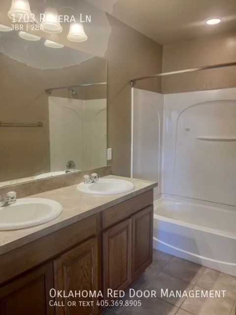 Foto del edificio - 1703 Riviera Ln