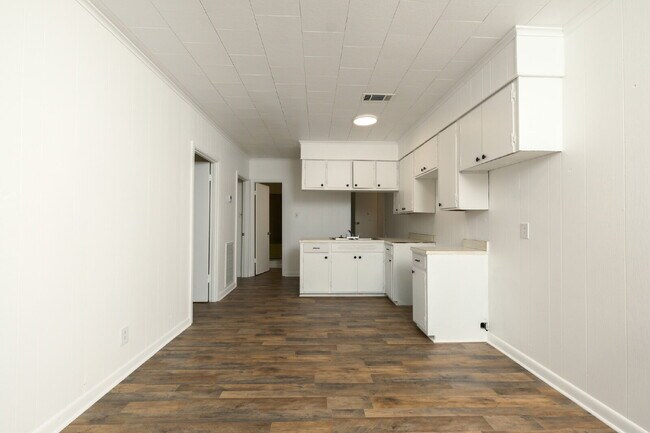 Foto del edificio - 2-Bed Home with Full Bath in Bradford!