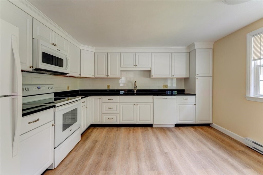 6 Bound Brook Ct Unit 1, Scituate, MA 02066 Room for Rent in Scituate, MA